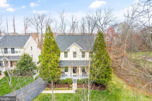 14300 Grackle Ct, Gainesville, VA 20155-5872