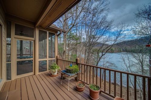 18 Hummingbird Ln, Big Canoe GA  exterior