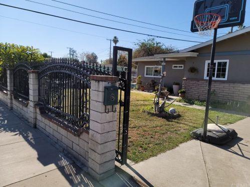 701 Rose St, Anaheim CA  92805-2035 exterior