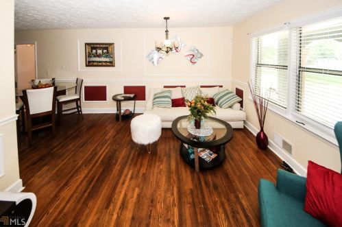 613 Renota Dr, Stone Mountain, GA 30083-3860
