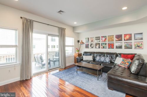 1817 Alder St, Philadelphia, PA 19148-1655