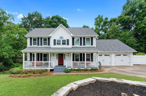 230 Farm Trak, Roswell, GA 30075-4217