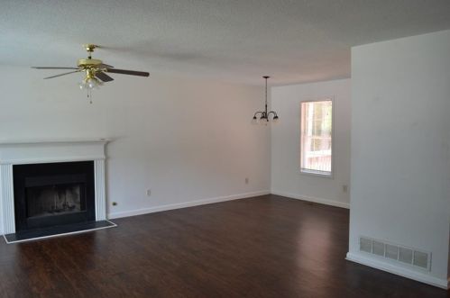 817 Regency Ct, Villa Rica, GA 30180-7459