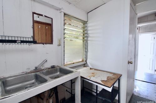 3645 Puuku Makai Dr, Honolulu HI  96818-2815 exterior