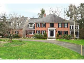 12 The Glade, Simsbury, CT 06070-1041
