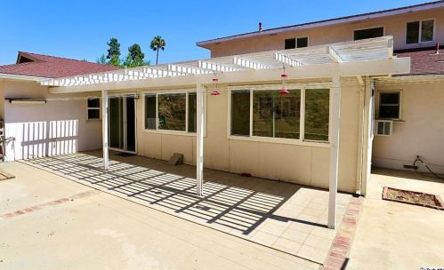 257 Cumberland Rd, Glendale CA  91202-1342 exterior