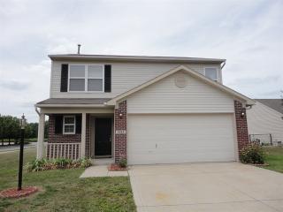 1502 Prairieview Ln, Greenfield IN  46140-7539 exterior