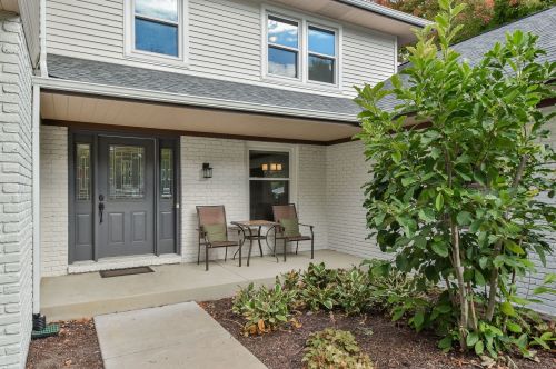 910 Appomattox Cir, Naperville, IL 60540-7105