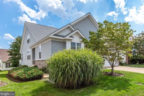 6059 Gallant Fox Ct, Gainesville, VA 20155-6677