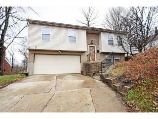 3650 Robinet Dr, Cincinnati, OH 45238-2122