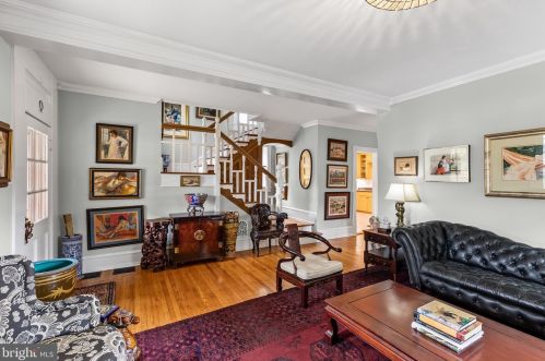 135 Warwick Rd, Tavistock NJ  08033-3706 exterior