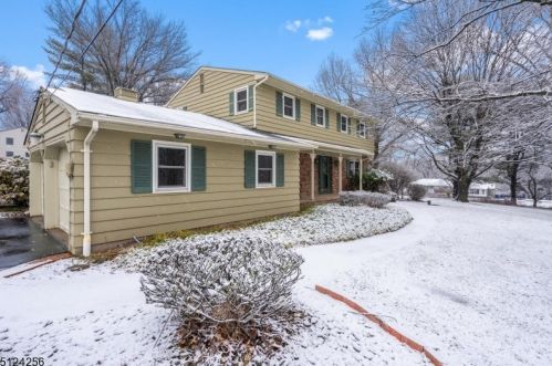 10 Fairview Dr, Flemington, NJ 08822-4527