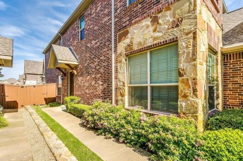 3105 Aurora Dr, Plano TX  75093-3303 exterior