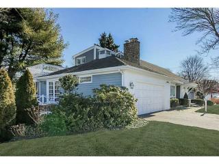 7 Tryon Ave, East Providence, RI 02916-1835