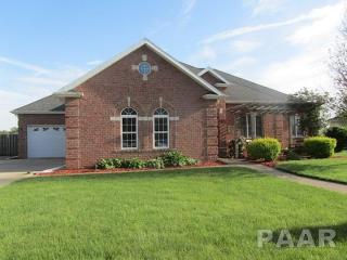 508 Deerfield Dr, Pekin, IL 61554-9574