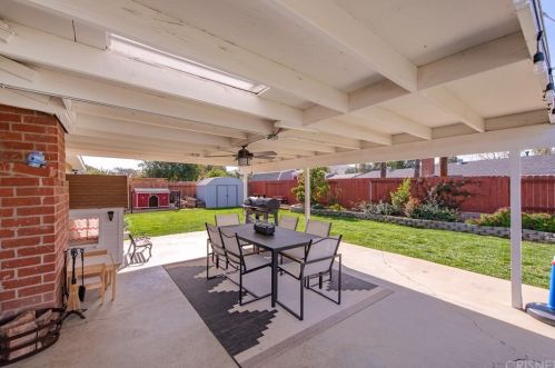 4050 Helene St, Simi Valley CA 93063-2929 exterior