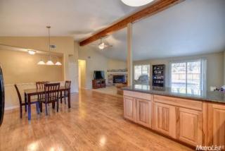 908 Mikkelsen Dr, Auburn, CA 95603-3920