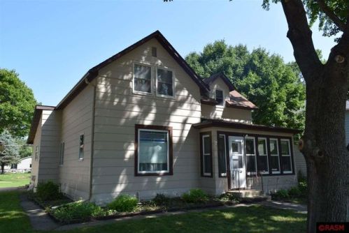 312 Maine St, Amboy, MN 56010-2300