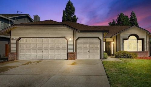 325 Lexington Dr, Folsom, CA 95630-7605
