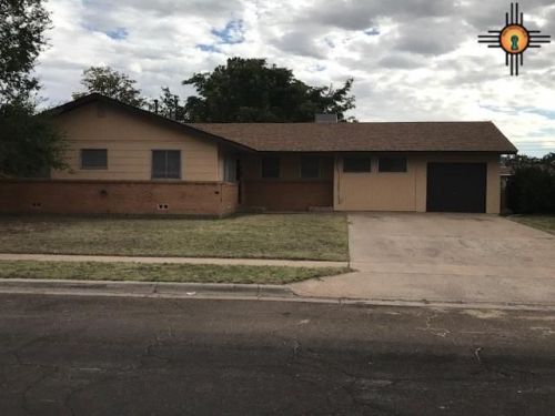 1115 Michigan Dr, Hobbs, NM 88240-3241