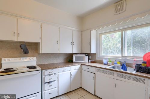 505 Madison Ave, York PA  17404-2806 exterior