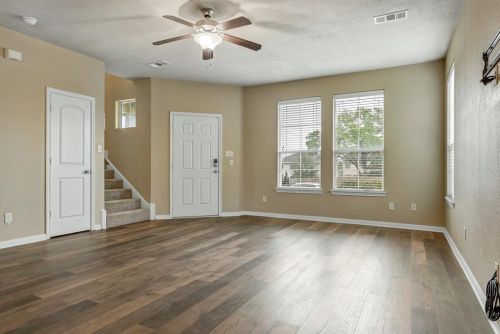 2009 Autumn Lk Dr, Bryan TX  77807-5112 exterior