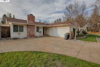 777 Concord St, Pleasanton, CA 94566-7228