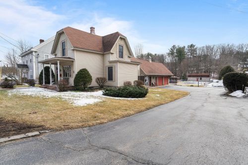 38 Mast St, Goffstown, NH 03045-1712