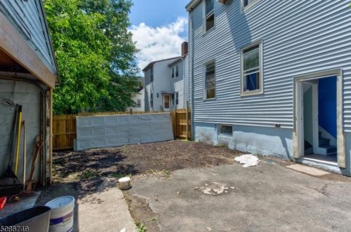 66 Van Ness Ter, Maplewood NJ 07040-3343 exterior