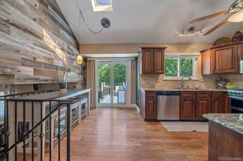 6163 Mineral Dr, Englewood CO 80112-3306 exterior