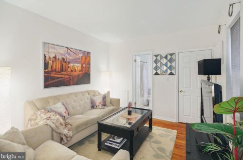 1336 Lombard St, Philadelphia PA  19147-1004 exterior