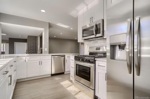 3082 Grand Ave, Englewood, CO 80110-6317