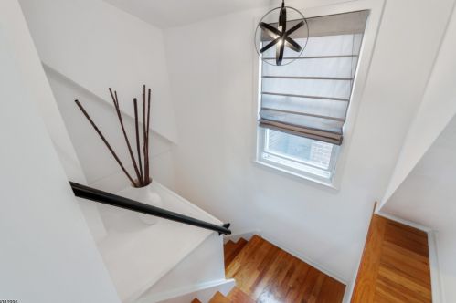 91 Bay St, Montclair NJ  07042-4882 exterior