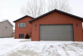 510 16th St, Minot, ND 58701-3647
