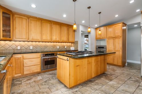 2949 Bridgeport Ave, Anaheim CA  92804-2049 exterior