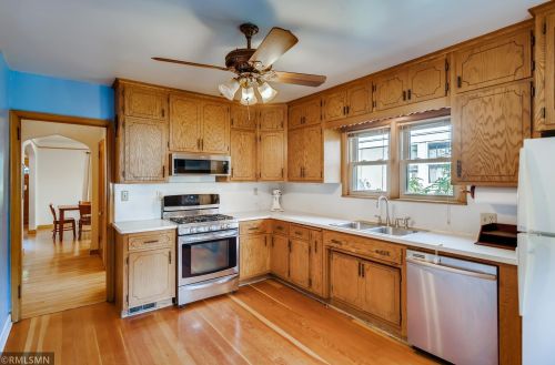 1262 James Ave, Saint Paul MN  55105-2946 exterior