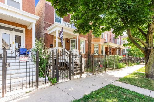 3743 Shakespeare Ave, Chicago, IL 60647-3428
