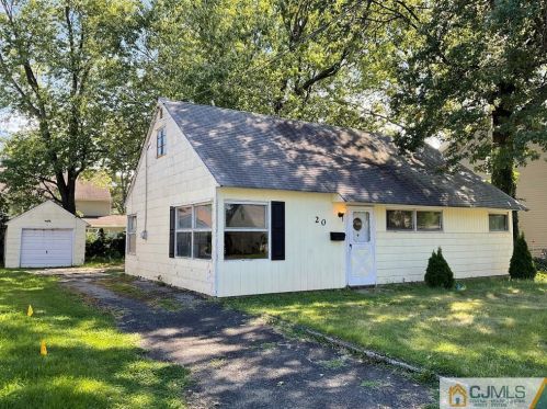 20 Dobson Rd, Edison, NJ 08817-4127
