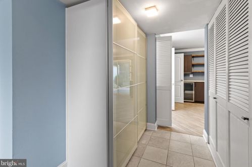 21 Featherbed Ct, Trenton NJ 08648-2004 exterior