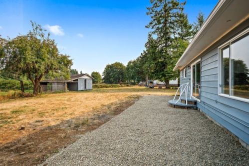 1681 Wheaton St, Raymond, WA 98577-9569