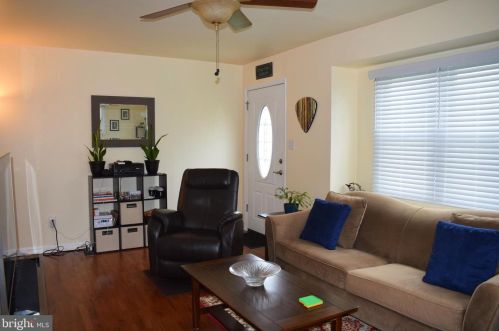 37 Steven Ave, Trenton, NJ 08619-1543