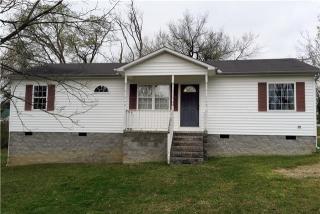 102 Moore St, Manchester, TN 37355-1706