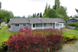 9725 192nd St, Vashon, WA 98070-6104