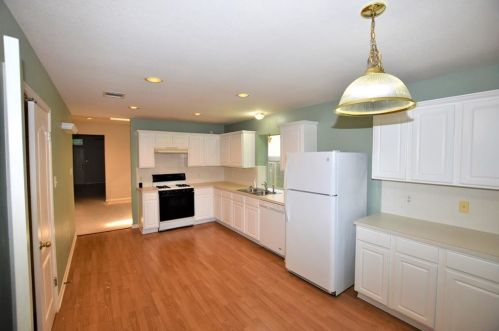 3212 Bratton Heights Dr, Austin TX  78728-3658 exterior