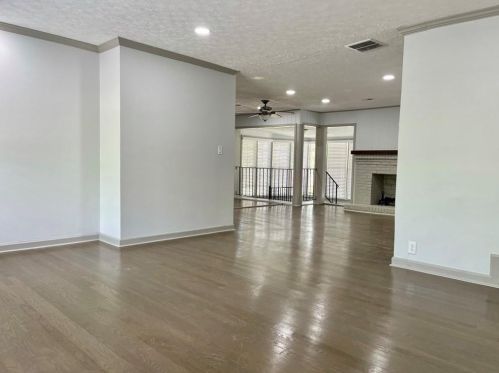 2313 Clairmont Rd, Atlanta GA  30329-3327 exterior