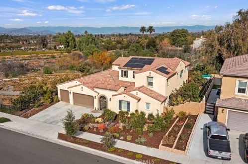 12499 Locke Cir, Riverside, CA 92503-5983