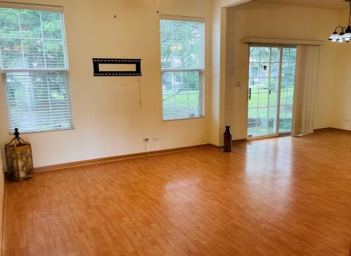 1937 Golden Gate Ln, Naperville IL  60563-2143 exterior