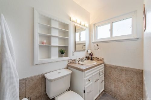 4050 Helene St, Simi Valley CA 93063-2929 exterior