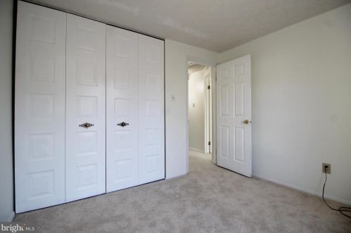 7319 Glendower Ct, Springfield VA  22153-1115 exterior