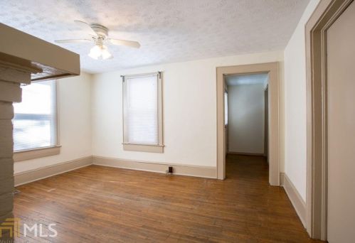 1069 Hemphill Ave, Atlanta GA  30318-5441 exterior